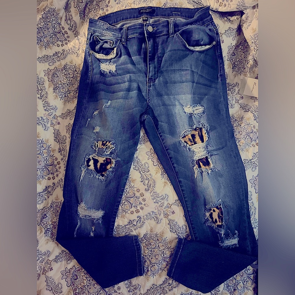 Judy Blue skinny jeans with leopard detail size 16w
